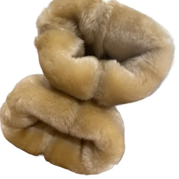 UGG Classic Tall Tan Wool Lined Sheepskin Boots Women’s size 9 Well Loved - Picture 5 of 6